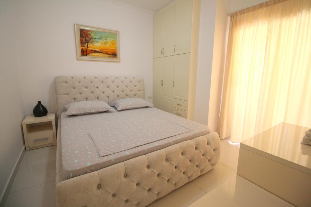 Klajdi Apartaments Sarande Exterior photo