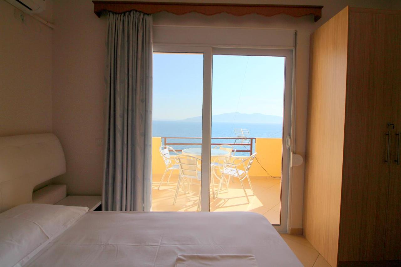 Klajdi Apartaments Sarande Exterior photo
