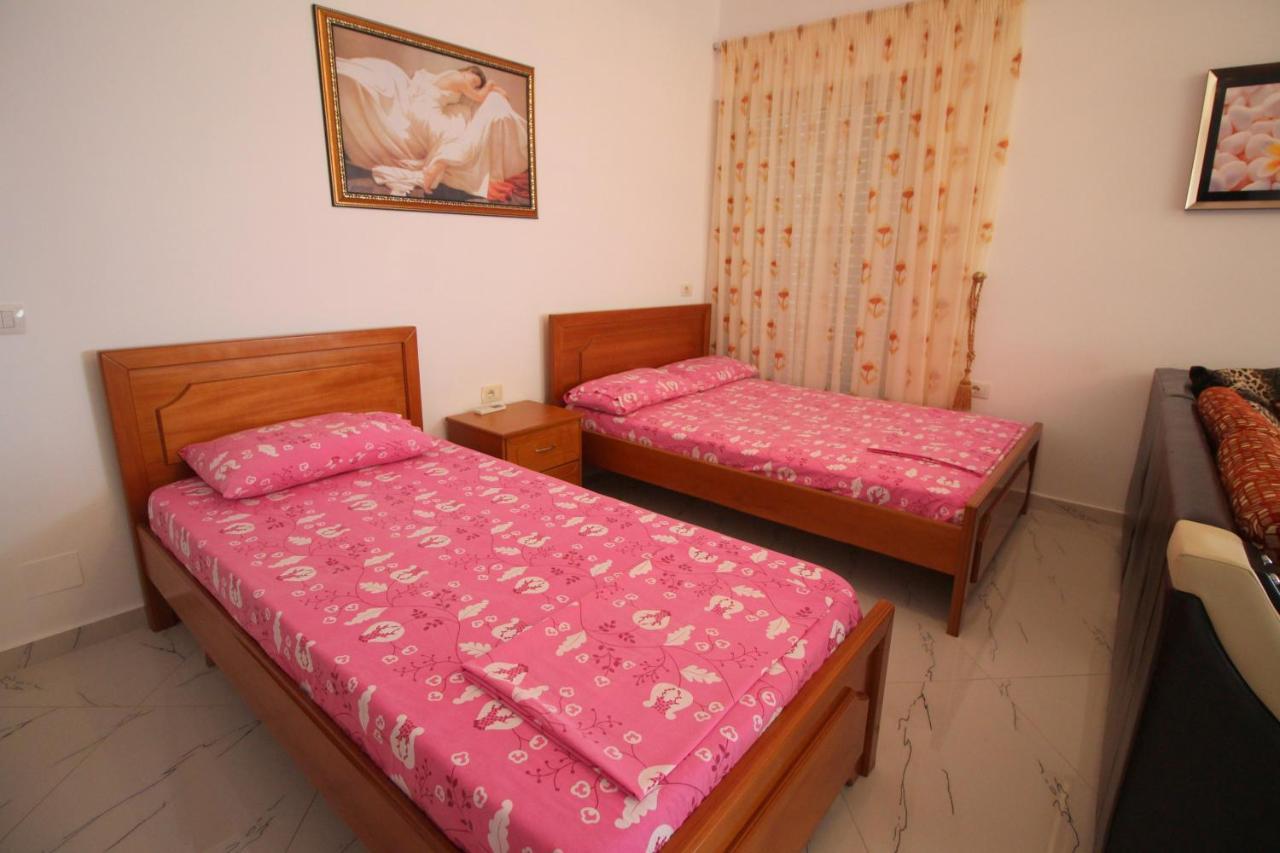 Klajdi Apartaments Sarande Exterior photo