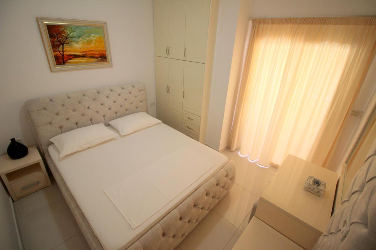 Klajdi Apartaments Sarande Exterior photo