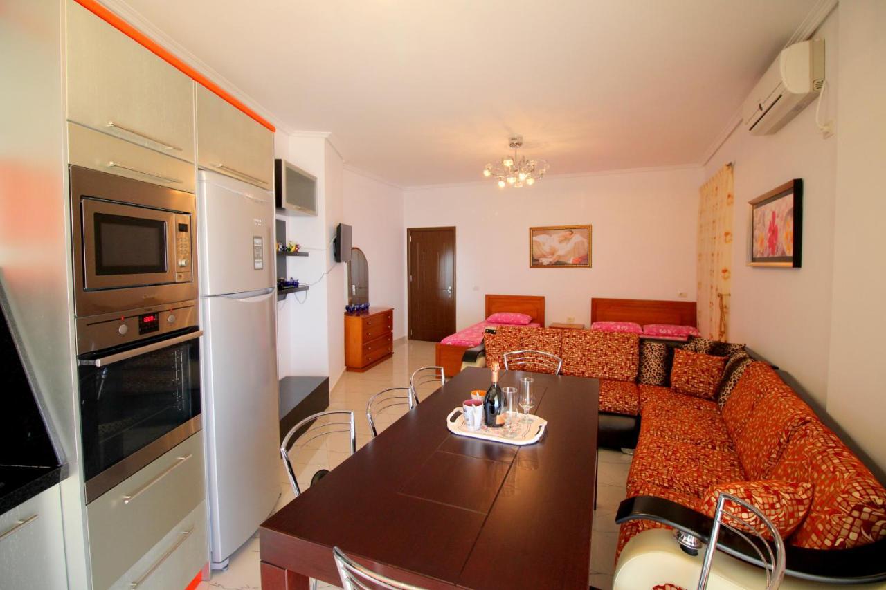 Klajdi Apartaments Sarande Exterior photo
