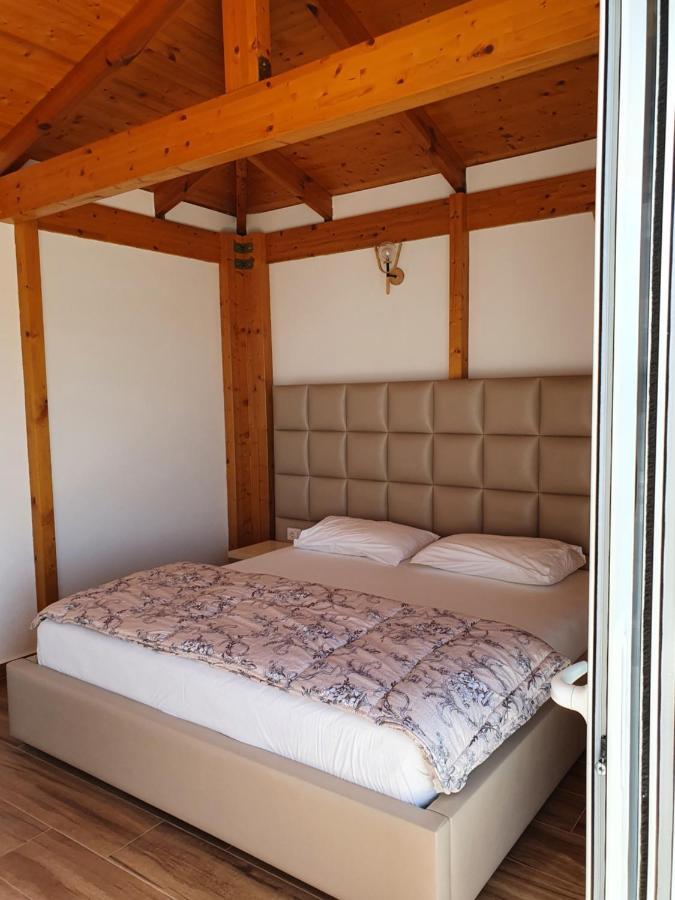 Klajdi Apartaments Sarande Exterior photo