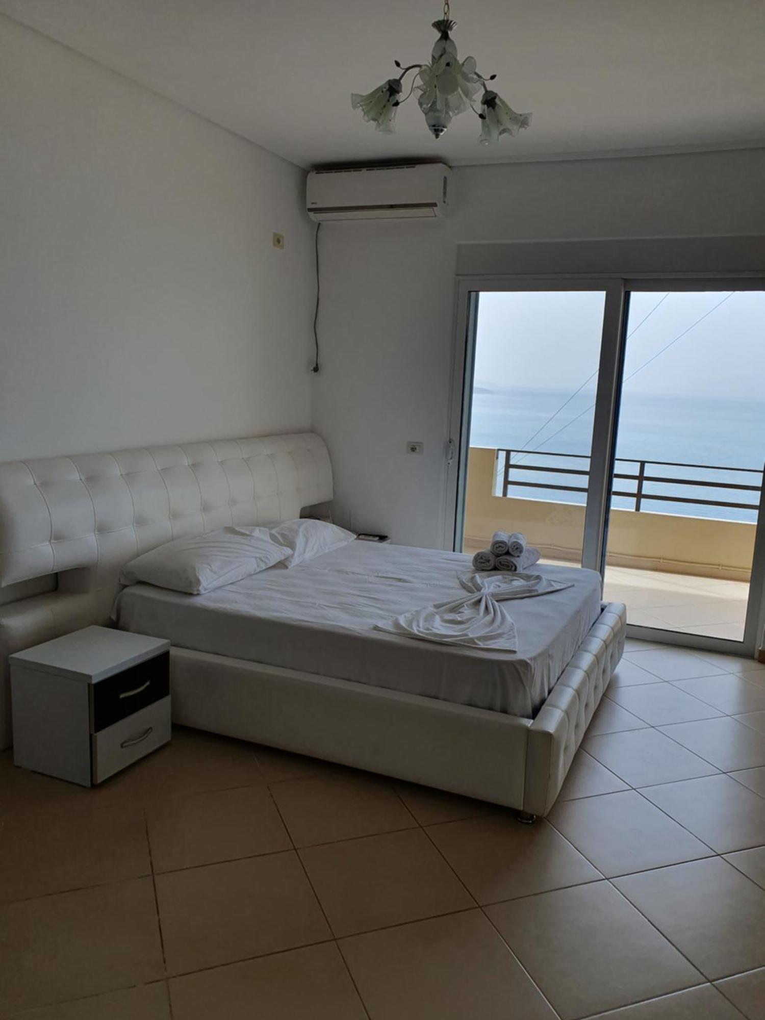 Klajdi Apartaments Sarande Exterior photo