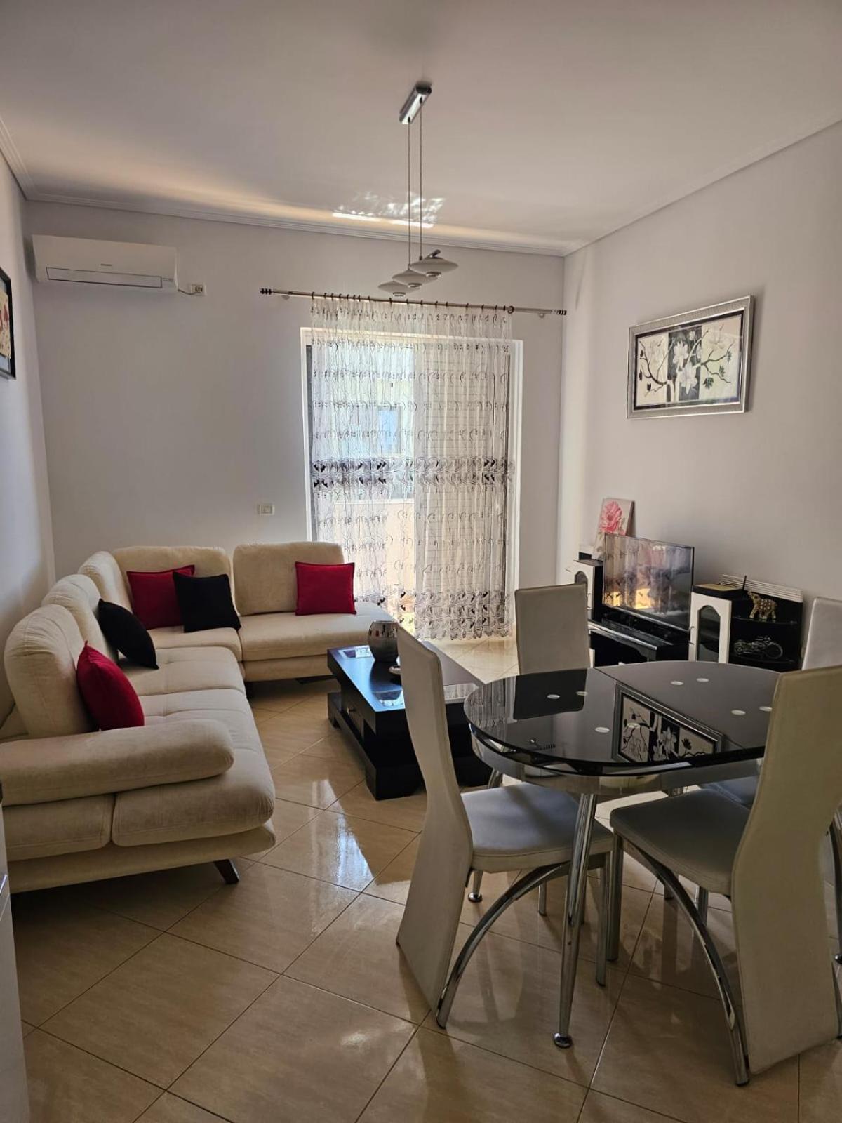 Klajdi Apartaments Sarande Exterior photo
