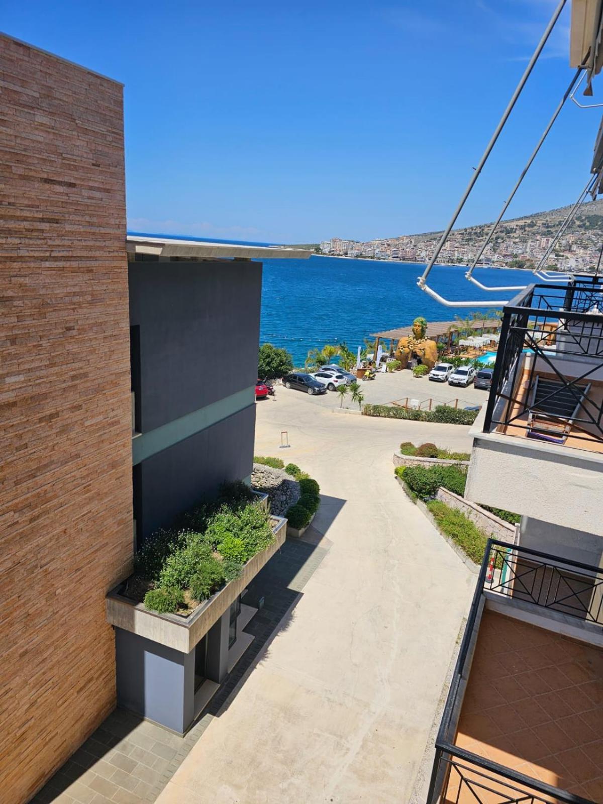 Klajdi Apartaments Sarande Exterior photo