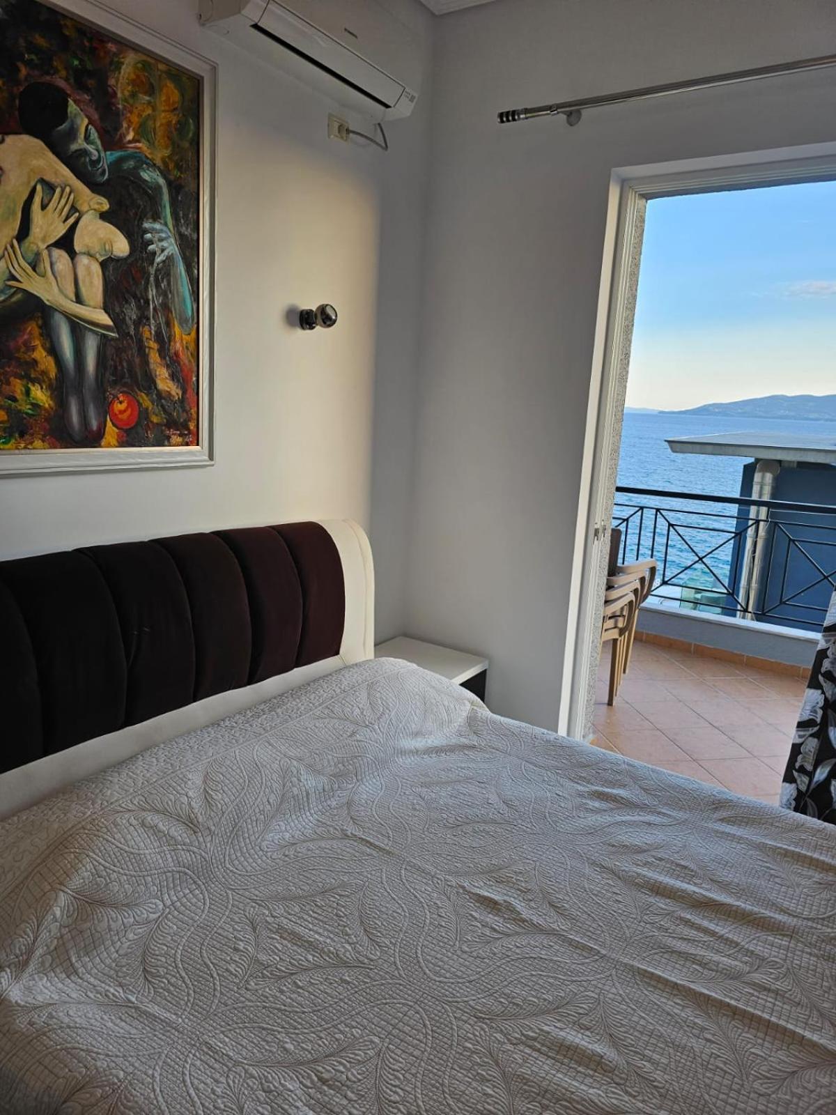 Klajdi Apartaments Sarande Exterior photo
